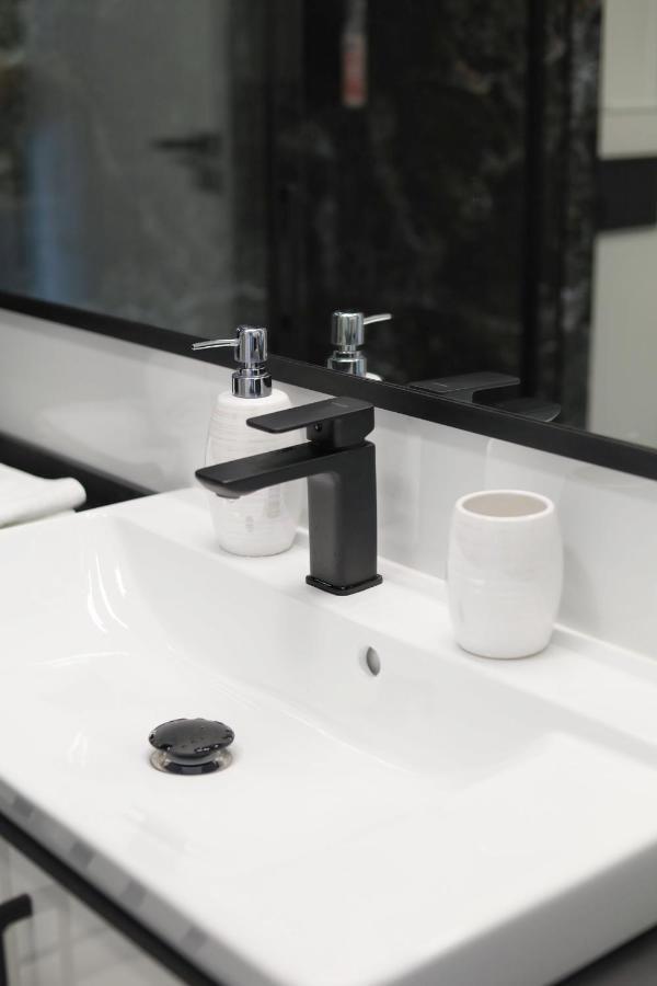 Capital Towers - Apartament Modern Z Widokiem Na Rzeke Rzeszow Dış mekan fotoğraf