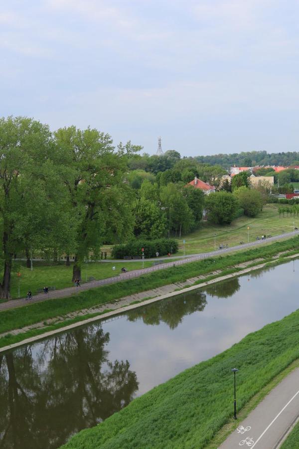 Capital Towers - Apartament Modern Z Widokiem Na Rzeke Rzeszow Dış mekan fotoğraf